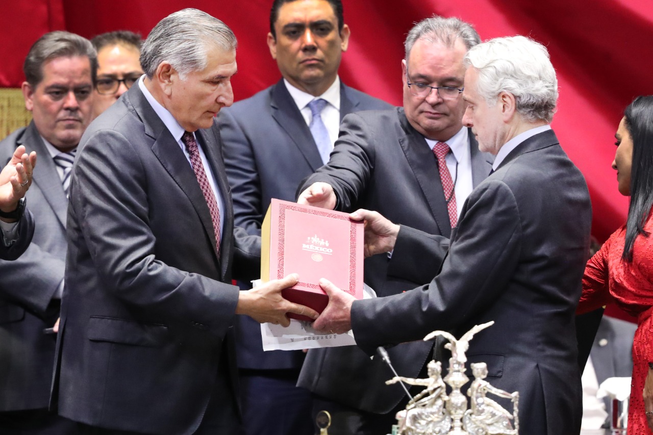 Adán Augusto López entrega informe de Gobierno 