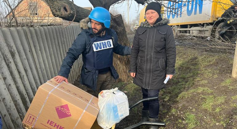 Entrega de suministros humanitarios a comunidades de las regiones ucranianas de Soledar y Donetsk.